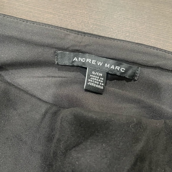 Black pants not sure on pmts looks like size 4 - Picture 2 of 2